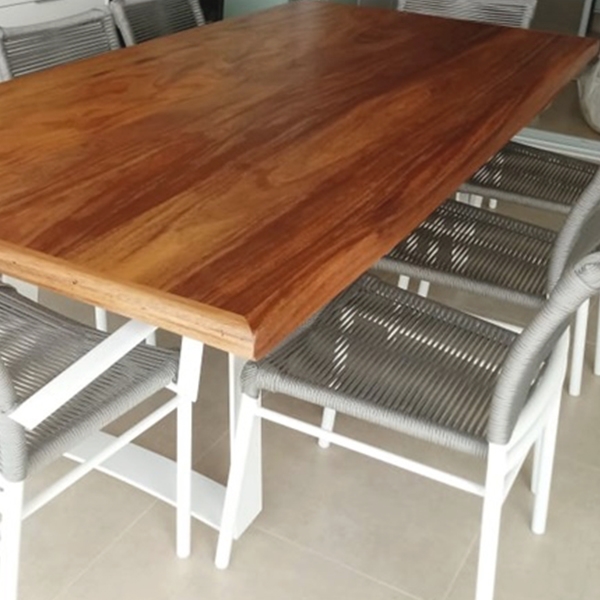 mesa e cadeiras em corda nautica para area externa